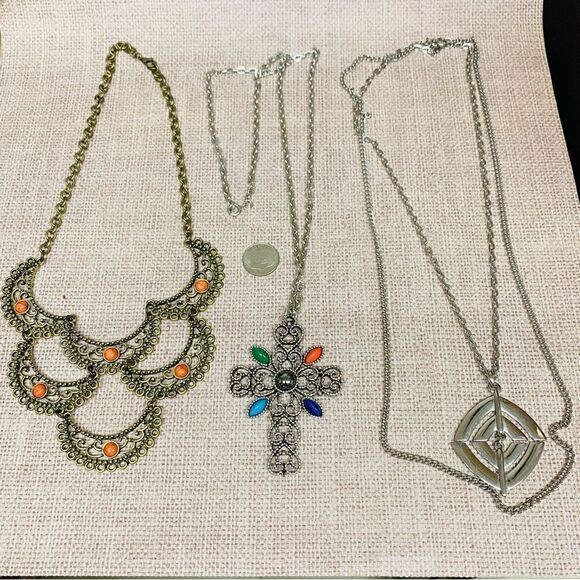 Necklace Bundle  - Picture 1 of 5